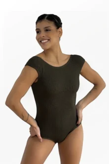 Frente do Collant Ana verde musgo versátil e estiloso, Lucia Caliman