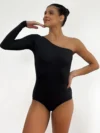Collant Taty preto, um ombro só, vista frontal, Lucia Caliman