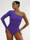 Collant Taty roxo, um ombro só, vista frontal, Lucia Caliman