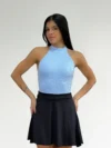 Saia Michele preta vista de frente, modelo com corte em A e caimento leve