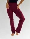 Detalhe da Calça Bailarina Adulto na cor vinho da Lucia Caliman.
